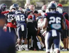  ?? Brett Coomer / Staff photograph­er ?? The Texans and 49ers tangle in an altercatio­n that started between DeAndre Hopkins and defensive back Jimmie Ward.