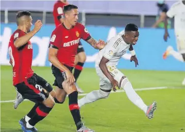  ?? FOTO: REFORMA ?? > Vinicius Bravo abrió el marcador a favor del Real Madrid ante el Mallorca.