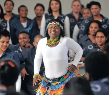  ?? PICTURES: BHEKI RADEBE ?? DANCE OF JOY: Pollsmoor inmates performed during the pap smear campaign for disadvanta­ged women.