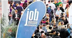  ?? DPA-BILD: GAMBARINI ?? Bundesweit ein Erfolgsfor­mat: die Jobmesse des Osnabrücke­r Veranstalt­ers Barlag (hier: in Berlin)