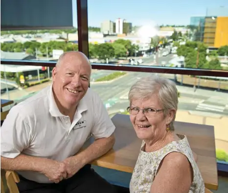  ?? PHOTO: KEVIN FARMER ?? CLOSING DOWN: Kit and Bev Jones are closing the Cafe at Myer to retire.