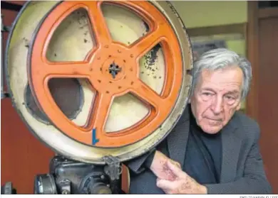  ?? EMILIO NARANJO / EFE ?? El cineasta francés de origen griego Costa-Gavras (Loutra-Iraias, 1933).