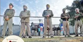  ?? REUTERS ?? Police guard the venue of the prayer meet, situated in Amritsar’s Rajasansi area, on Sunday.