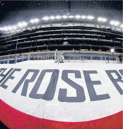  ?? TOM PENNINGTON/GETTY ?? The Rose Bowl was shifted to Arlington, Texas from Pasadena, Calif., because of the coronaviru­s pandemic.