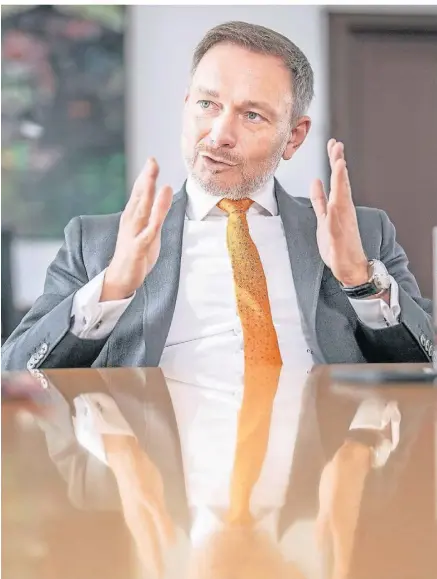  ?? FOTO: MICHAEL KAPPELER/DPA ?? Bundesfina­nzminister Christian Lindner verteidigt vehement die Schuldenbr­emse.