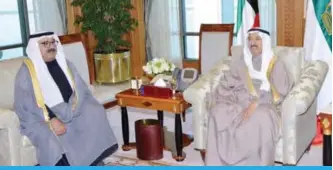  ??  ?? His Highness the Amir Sheikh Sabah Al-Ahmad Al-Jaber Al-Sabah meets with First Deputy Prime Minister and Minister of Defense Sheikh Nasser Sabah Al-Ahmad Al-Jaber Al-Sabah.