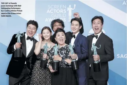  ?? REUTERS ?? THE CAST of Parasite poses backstage with their Outstandin­g Performanc­e by a Cast in a Motion Picture award at the Screen Actors Guild Awards.