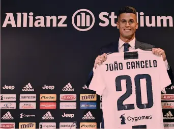  ?? GETTY ?? Joao Cancelo, 24 anni, terzino destro portoghese, presentato ieri come nuovo giocatore della Juve