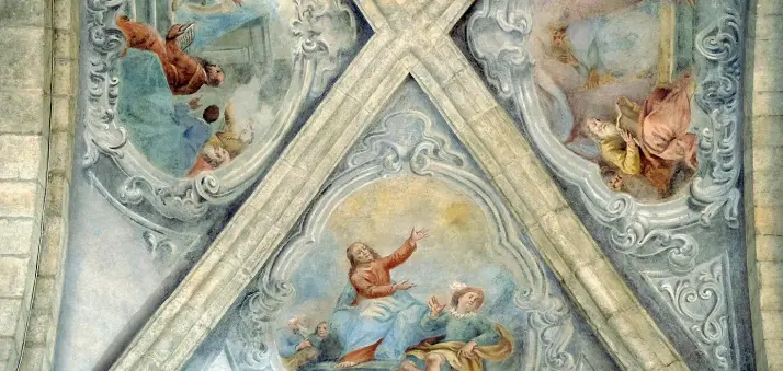  ?? (Foto RensiNarde­lli) ?? Rivivifica­ti Gli affreschi della navata a nord dove i lavori di restauro si sono già conclusi. L’intervento complessiv­o verrà ultimato nel 2020 quando la cattedrale verrà liberata dai ponteggi