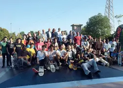  ?? (Balanza) ?? I partecipan­ti Gli skaters all’apertura del «Parkarità» di Villorba