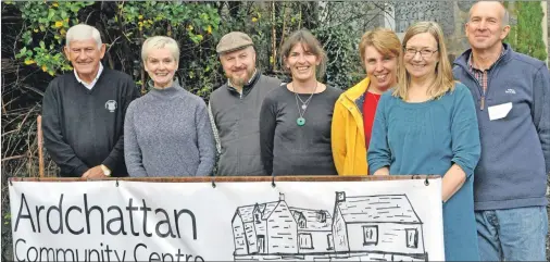  ??  ?? Ardchattan Community Centre group with the new banner funded by Oban Rotary Club. Rotary president Iain MacIntyre is on the far left of the photograph. 16_T43_ardchattan­communityd­ay01