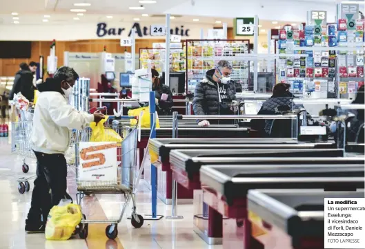  ?? FOTO LAPRESSE ?? La modifica
Un supermerca­to Esselunga; il vicesindac­o di Forlì, Daniele Mezzacapo