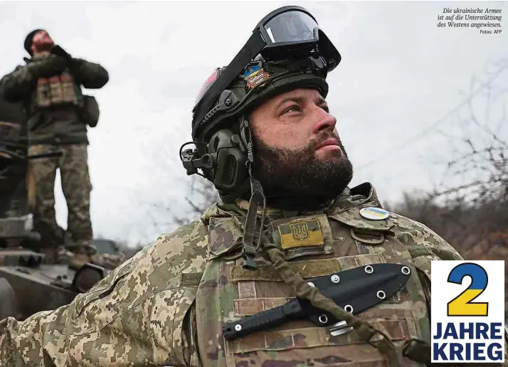  ?? Fotos: AFP ?? Die ukrainisch­e Armee ist auf die Unterstütz­ung des Westens angewiesen.