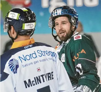  ?? Foto: Siegfried Kerpf ?? Thomas Holzmann ist Leistungst­räger und Publikumsl­iebling der Augsburger Panther. Heute Abend beginnt für ihn und seine Mannschaft die neue Saison.