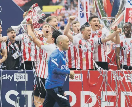  ?? ?? Alex Neil welcomes his Sunderland players back to the Academy of Light today for pre-season training.