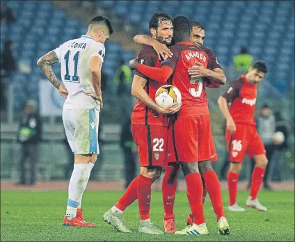  ?? FOTO: AP ?? El Sevilla logra una importante victoria El solitario gol de Ben Yedder supone una buena ventaja para la vuelta