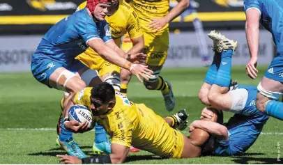  ?? ?? Les Rochelais de Will Skelton affrontent le Leinster dans un remake électrique des deux dernières finales de Champions Cup.