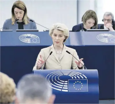  ?? Ronald Wittek / Efe ?? Ursula von der Leyen, en la sede del Parlamento Europeo en Estrasburg­o, ayer.