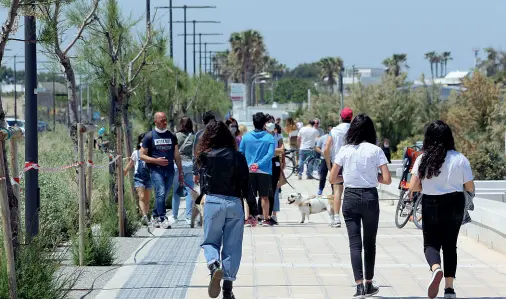  ?? ?? Il luogo
La zona di San Girolamo, a Bari, con il progetto di recupero urbanistic­o e ambientale realizzato dal Comune, è diventato punto di ritrovo per i cittadini. Ora però il sindaco teme pressioni dei clan sulle attività economiche