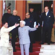  ?? ?? Natwar Singh with Gen Musharraf.