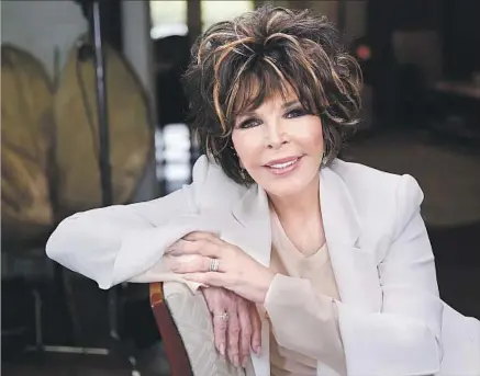  ?? Al Seib Los Angeles Times ?? “FOR ME, creativity is necessary,” says songwriter Carole Bayer Sager; her hits include “Heartlight” and “Nobody Does It Better.”
