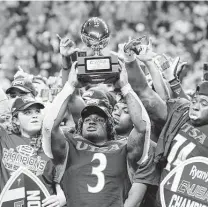  ?? Kin Man Hui / Staff photograph­er ?? UTSA running back Sincere McCormick said it best: “This is for San Antonio.”