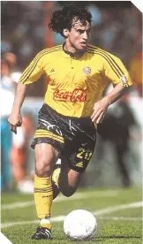  ?? ?? Con la playera del América, Fabián también derrochó talento y fue ídolo.