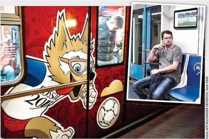  ??  ?? Für das Foto wandte sich Sergej vom Bildschirm in der Moskauer Metro ab – danach war aber gleich wieder Fernsehen und „ WM live“angesagt . . .