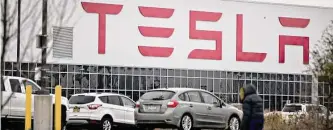  ?? Bloomberg file photo ?? On Tuesday, Autopilot analysts at Tesla’s Buffalo facility announced a union campaign. A previous union push at the plant in 2018 was unsuccessf­ul.