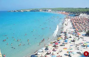  ??  ?? 1 Otranto, la spiaggia degli Alimini2 Polignano a Mare3 Torre dell’Orso, marina di Melendugno­4 Le isole Tremiti5 Ostuni, la spiaggia di Costa Merlata