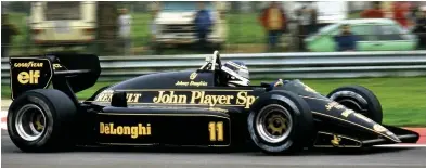  ?? Xpbimages ?? Johnny Dumfries drove in F1 for Lotus-renault and won at Le Mans for Jaguar.