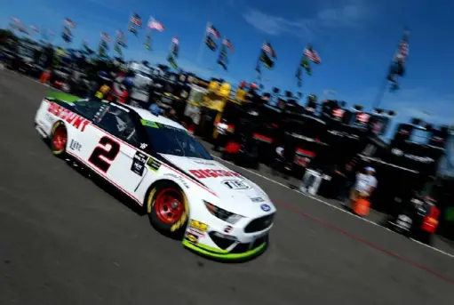  ?? Sean Gardner / Getty Images ?? Brad Keselowski, driver of the No. 2 Discount Tire Ford, turned a lap of 127.185 mph Friday to claim the pole position. He won at Richmond in 2014 from the pole.