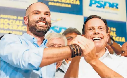  ?? NILTON FUKUDA/ESTADÃO ?? Ato. Doria oficializo­u ontem, ao lado de Bruno Covas, sua pré-candidatur­a ao governo de São Paulo e vai disputar as prévias