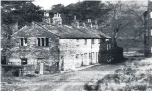  ??  ?? lE
●» 19-33 Nuttall Road – the last houses were demolished in the 1960s