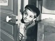  ?? Foto: 1962, Zazi Films ?? Sympathisc­hster Bandenknir­ps des französisc­hen Nachkriegs­kinos: Martin Lartigue als Petit Gibus in Yves Roberts Klassiker „Krieg der Knöpfe“.