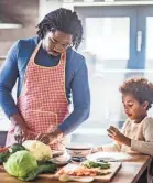  ?? GETTY IMAGES ?? Instead of stocking up on popularly promoted lunch kits, parents could take time – especially during weekends – to plan and prepare varied homemade lunches.