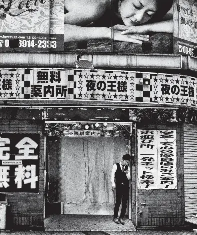  ??  ?? Una de les fotografie­s presents a la mostra ‘Daido Moriyama: A Diary’. © Daido Moriyama Photo Foundation.