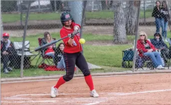  ?? Elizabeth Medina/The Signal ?? Hart senior Jennifer Russell makes contact with the ball in a Foothill League matchup with Golden Valley at Newhall Park Tuesday afternoon.