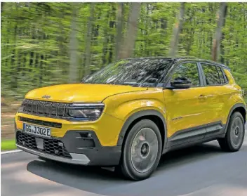  ?? FOTO: AUTOREN-UNION MOBILITÄT/STELLANTIS ?? Der Jeep Avenger war Europas Auto des Jahres 2023. Und es gab eine Reihe weiterer Auszeichnu­ngen, so zum Beispiel „Bestes Familien-SUV“bei „Women’s World Car of the Year“.