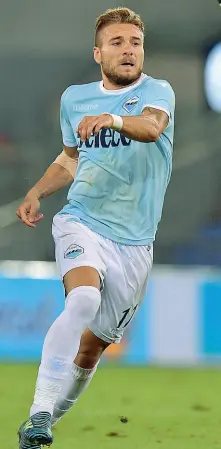  ??  ?? Ciro Immobile, attaccante della Lazio e capocannon­iere in serie A