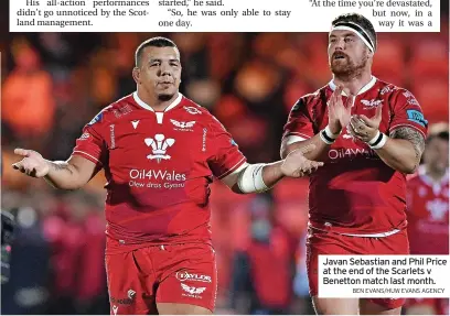  ?? BEN EVANS/HUW EVANS AGENCY ?? Javan Sebastian and Phil Price at the end of the Scarlets v Benetton match last month.