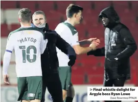  ?? Dave Rowntree/PPAUK ?? > Final whistle delight for Argyle boss Ryan Lowe