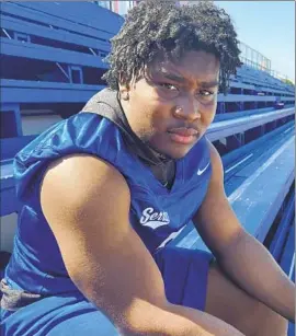  ?? Eric Sondheimer Los Angeles Times ?? PASS PROTECTION is a skill Serra’s Cincere Rhaney takes pride in.