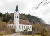  ??  ?? Die Pfarrkirch­e St. Nikolaus Binswangen.