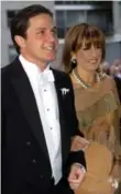  ??  ?? Mark Mulroney escorts mom Mila, Mother of the Bride, at Caroline Mulroney’s wedding in 2000.