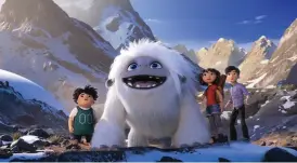  ?? FOTO: © 2019 DREAMWORKS ANIMATION L ?? Peng (Albert Tsai), Everest, Yi (Chloe Bennet) och Jin (Tenzing Norgay Trainor) på äventyr i Himalaya.