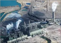  ??  ?? A coal-fired power plant in New Mexico: Less regulation