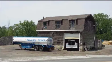  ?? H John Voorhees III / Hearst Connecticu­t Media ?? Danbury pool contractor Nejame & Sons has received permission to build 7,000-square-foot addition on this property at 44 Payne Road, in Danbury on June 1.