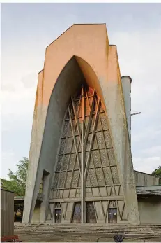  ?? FOTO: ROBBY LORENZ ?? Heute bedarf die Kirche, von den Metzern nicht immer nur liebevoll „Notre-Dame du béton“genannt, einer millionens­chweren Renovierun­g.