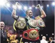  ?? FOTO: DPA ?? Alexander Usyk hält nun die Titel der WBO, WBC, IBF und WBA.